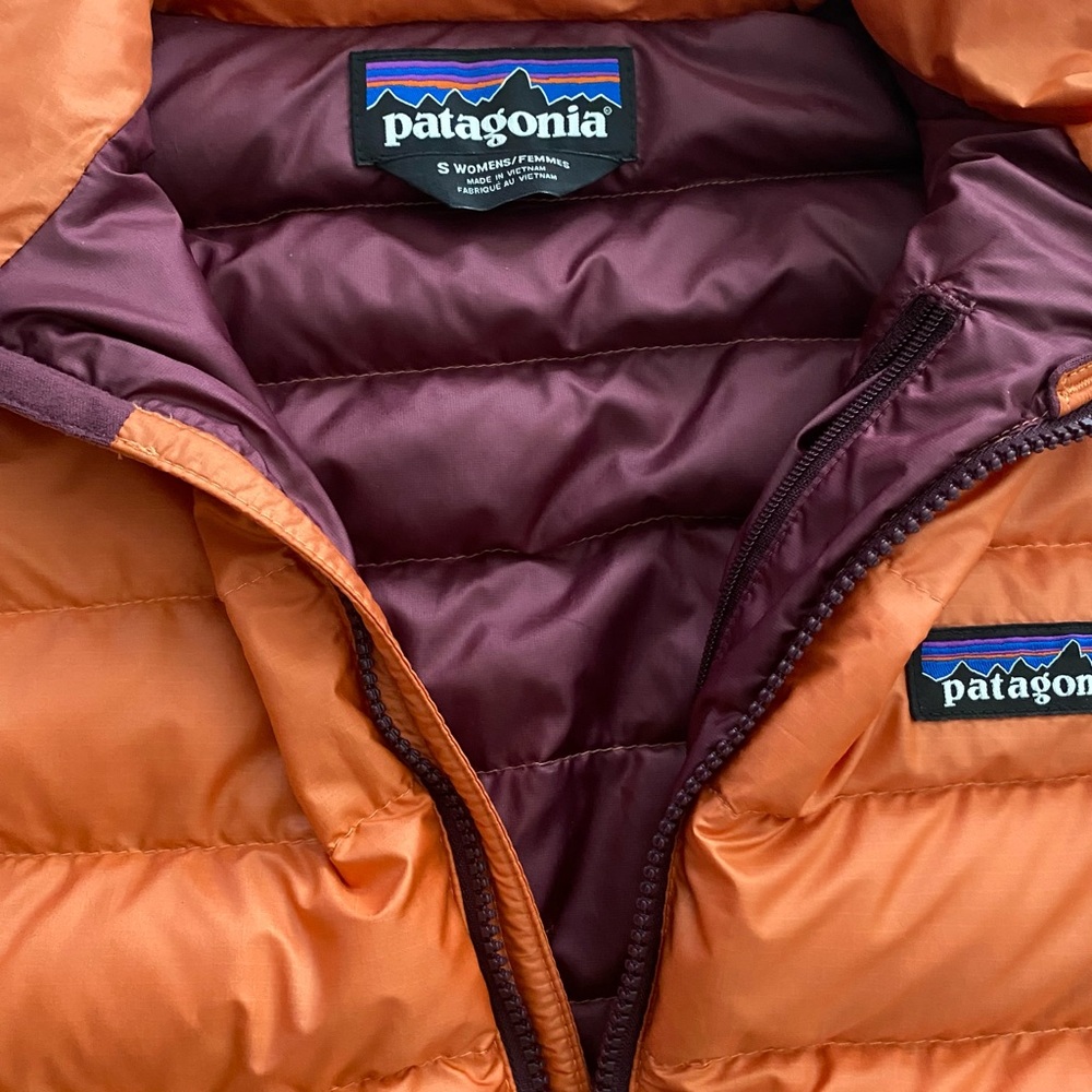 SOLD Patagonia Down Sweater Vest - Small - Picture 10 of 13